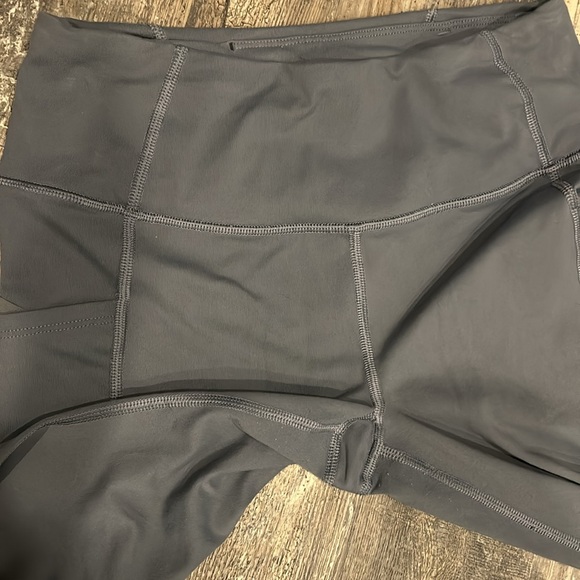 Victoria’s Secret workout leggings - Picture 5 of 6